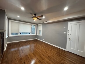 5425 W Drummond Pl in Chicago, IL - Building Photo - Building Photo