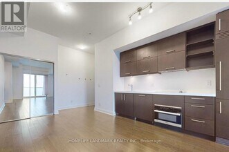 1080-1080 Bay St. in Toronto, ON - Building Photo - Building Photo