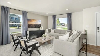 130 E Spirea Ln in Hayden, ID - Building Photo - Building Photo
