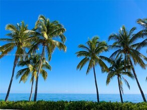 781 Crandon Blvd, Unit 804 in Key Biscayne, FL - Building Photo - Building Photo