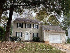 12627 Delman Ln in Pineville, NC - Building Photo