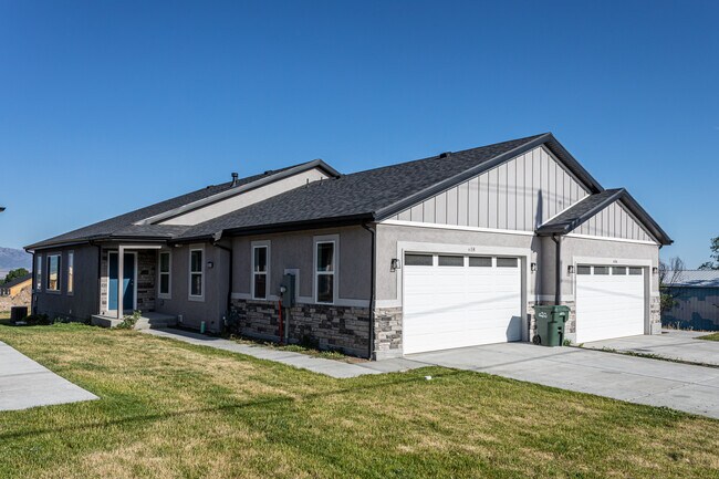 636 S Coleman St in Tooele, UT - Foto de edificio - Building Photo