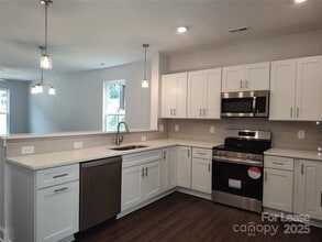 811 Justice Ave in Charlotte, NC - Building Photo - Building Photo
