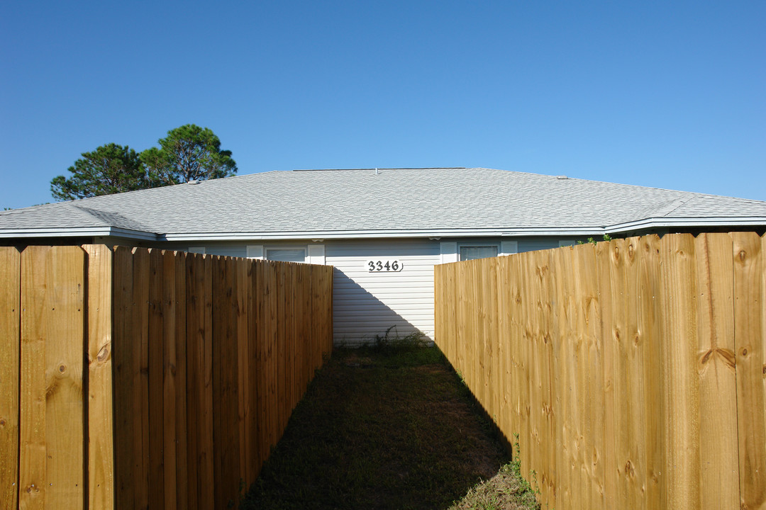 3346 Green Briar Cir in Gulf Breeze, FL - Building Photo