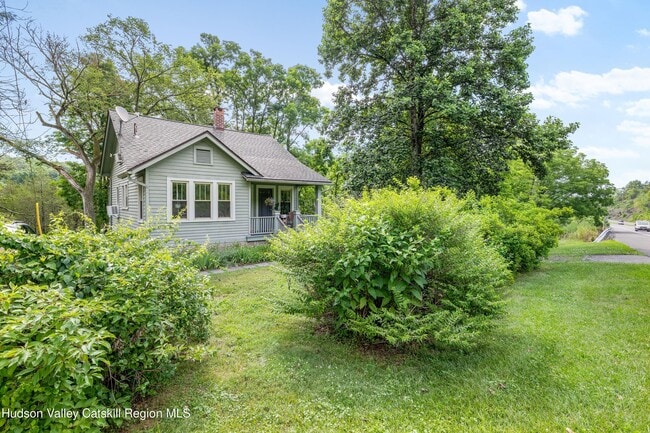 property at 286 NY-28