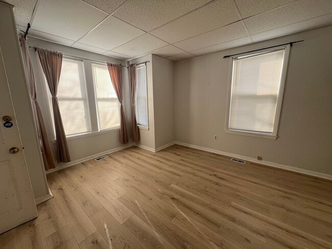 property at 5 Clinton St