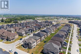 40 Icon St in Brampton, ON - Building Photo - Building Photo