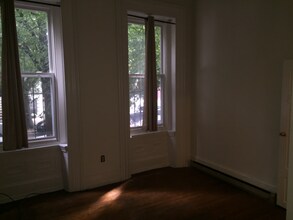 1915 Green St, Unit 1E in Philadelphia, PA - Building Photo - Building Photo