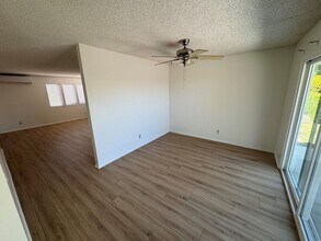 70 Calle Vista-Unit -74 Calle Vista in Camarillo, CA - Building Photo - Building Photo