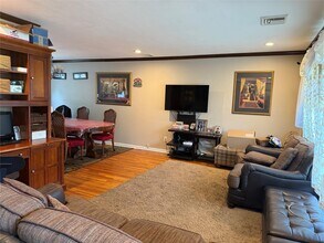 116 Colony Ln in Syosset, NY - Building Photo - Building Photo