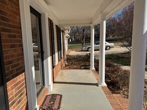 307 Fallingbrook Dr in Belmont, NC - Building Photo - Building Photo