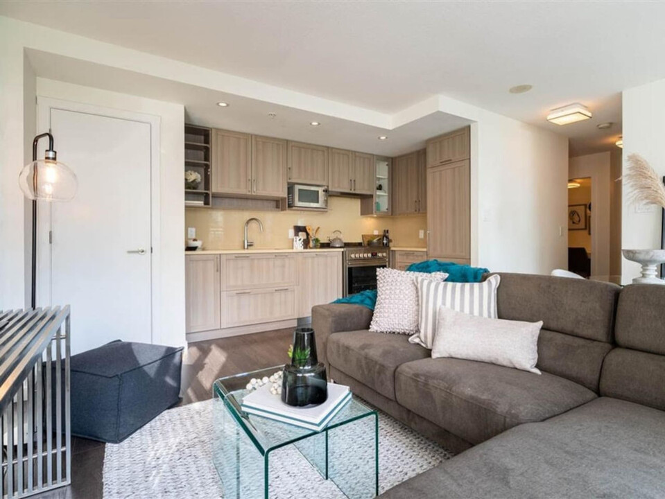 5665 Boundary Rd in Vancouver, BC - Building Photo