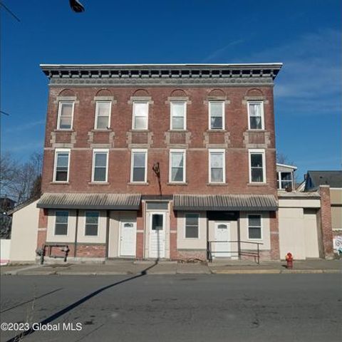 87 North Main St in Mechanicville, NY - Building Photo