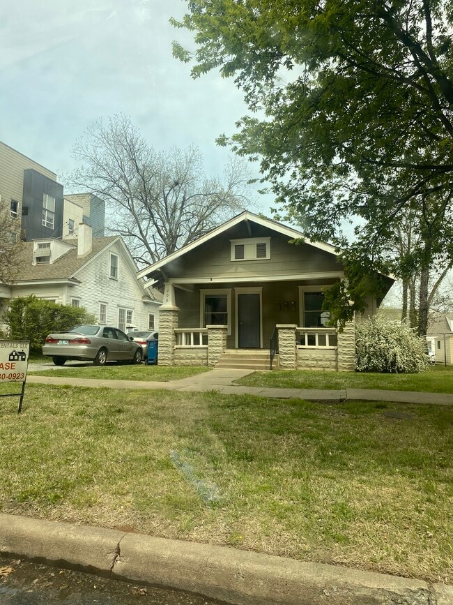 property at 208 W Elm Ave