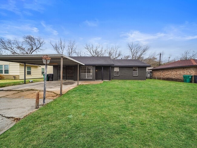 9347 Clearway Dr in Houston, TX - Building Photo - Building Photo