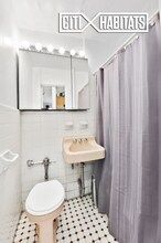 512 E 82nd St-Unit -3B in New York, NY - Building Photo - Building Photo