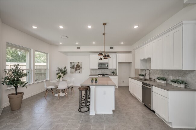 property at 3406 Talia Wood Ct