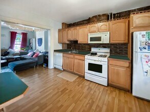 363 W 3rd St, Unit 1 in Boston, MA - Building Photo - Building Photo