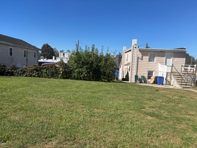 1316 S Meadow St in Allentown, PA - Building Photo - Building Photo