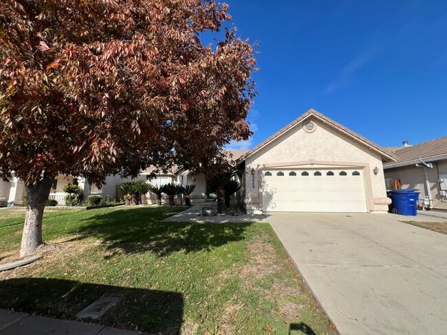 2609 Tradition Way in Modesto, CA - Building Photo - Building Photo