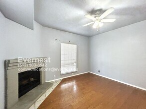 8655 Datapoint Dr in San Antonio, TX - Building Photo - Building Photo