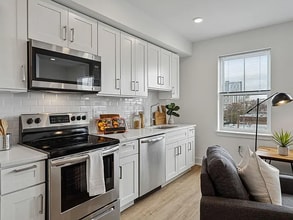 1201 W Girard Ave in Philadelphia, PA - Building Photo - Building Photo