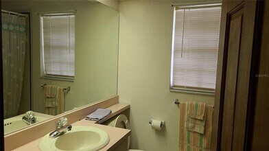 8404 Barrett Pl in Tampa, FL - Foto de edificio - Building Photo