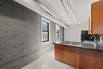 1006 Olive St in St. Louis, MO - Building Photo - Building Photo