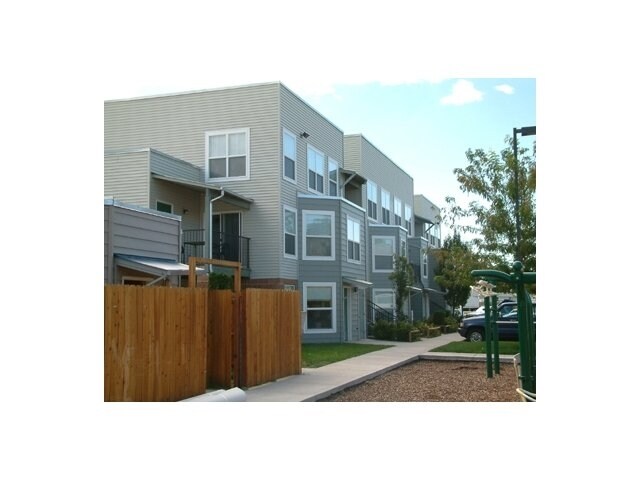 Gateway Crossing Apartments in Nampa, ID - Building Photo - Building Photo