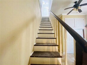 932 Lamanche St, Unit 1 in New Orleans, LA - Building Photo - Building Photo