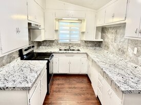 3808 San Novado Way in North Highlands, CA - Building Photo