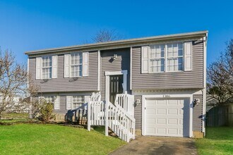 1386 Tilia Ct in Galloway, OH - Building Photo - Building Photo