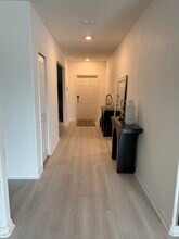 4011 86th St E in Palmetto, FL - Foto de edificio - Building Photo