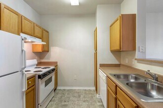 Sequoia Park Apartments in Denton, TX - Building Photo - Building Photo
