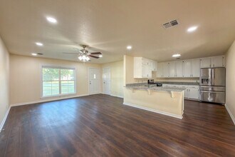 4901 S 28th St in Fort Smith, AR - Foto de edificio - Building Photo
