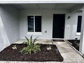 1016 Olliff Way in Oviedo, FL - Building Photo - Building Photo