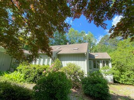 284 Claymoor in Pittsboro, NC - Building Photo