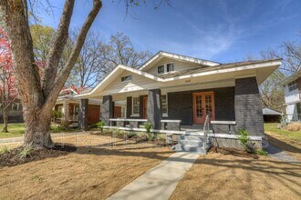2162 Court Ave in Memphis, TN - Building Photo - Building Photo