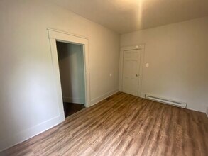 13 S Alexander St in Danville, IL - Building Photo - Building Photo