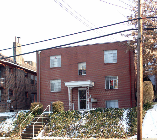 17 S Euclid Ave in Pittsburgh, PA - Foto de edificio - Building Photo