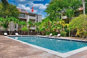 6890 N Kendall Dr, Unit B406 in Pinecrest, FL - Building Photo