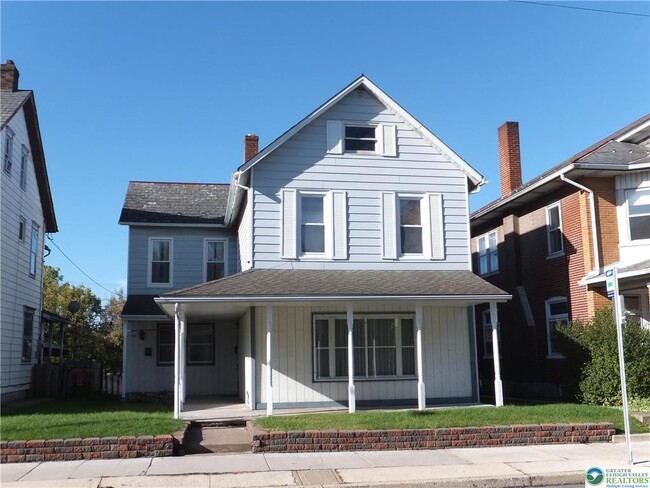 property at 1460 Main St
