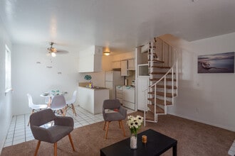 Bradford Square Apartments in Oklahoma City, OK - Foto de edificio - Interior Photo