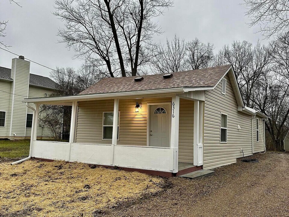 6316 W Logan Rd in Powell, OH - Building Photo