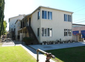 10944-10950 Hartsook St in North Hollywood, CA - Building Photo
