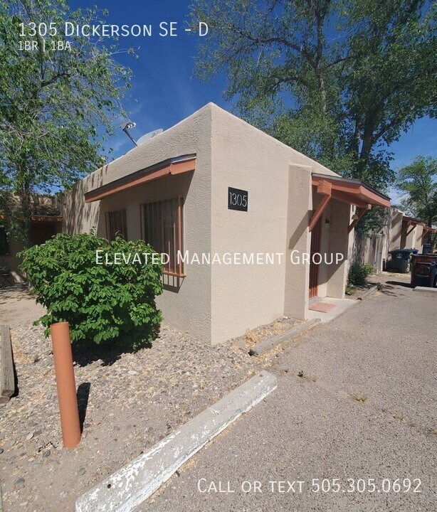 1305 Dickerson Dr SE in Albuquerque, NM - Building Photo