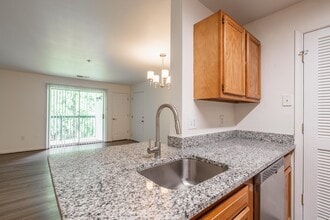 Shenandoah Commons in Front Royal, VA - Building Photo - Building Photo