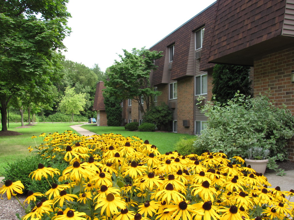 Kent Village Apartments in Kent, OH - Building Photo