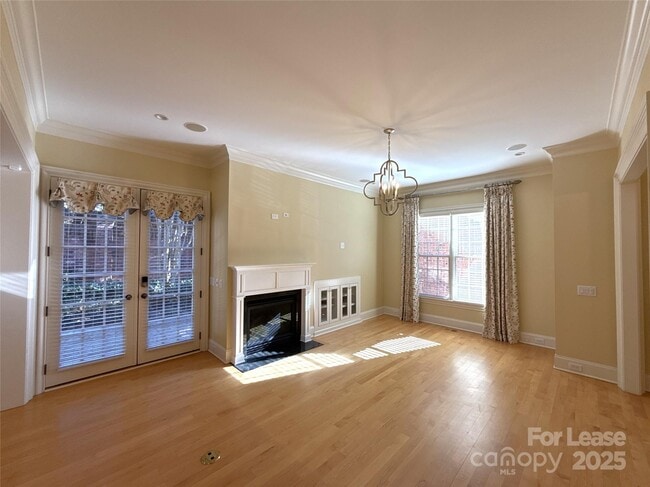 1109 S Kings Dr in Charlotte, NC - Building Photo - Building Photo