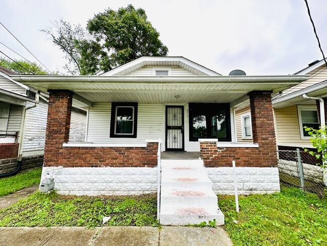 property at 4012 Greenwood Ave